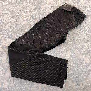 NWT Nike Epic Lux Tights Size Large Black and White Stripe Running Leggings